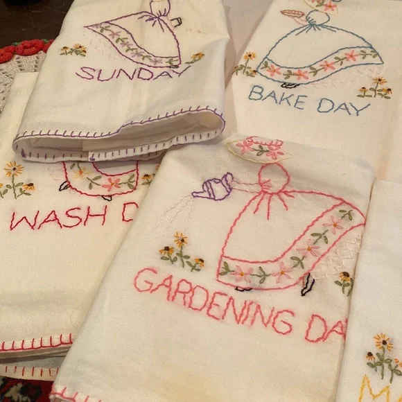 Vintage tea towels days of the week bake iron cleaning market gardening … - Picture 13 of 15